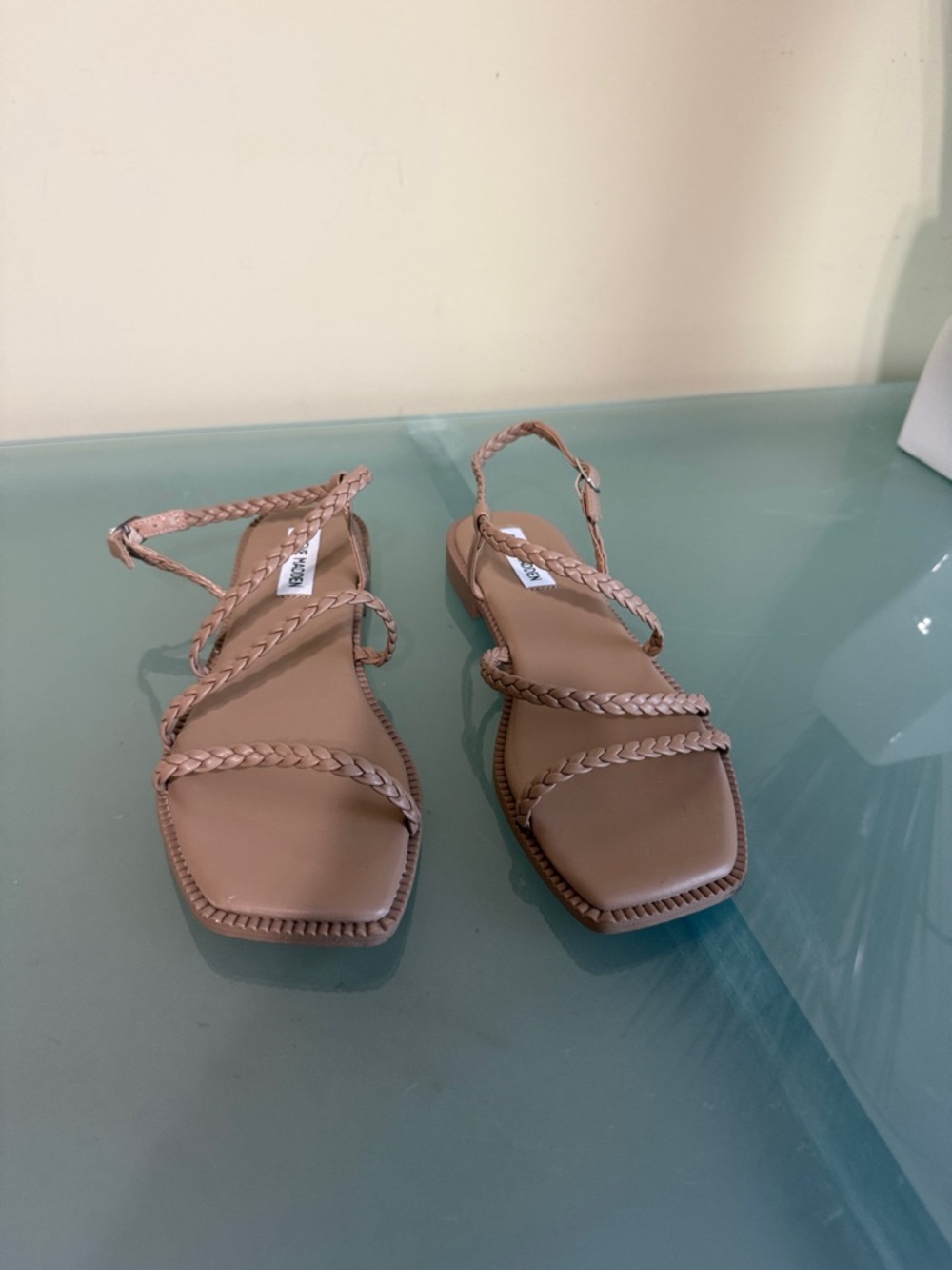 Steve Madden Braided Tan Strappy Flat Summer Sandals Size 9 - Picture 2 of 9